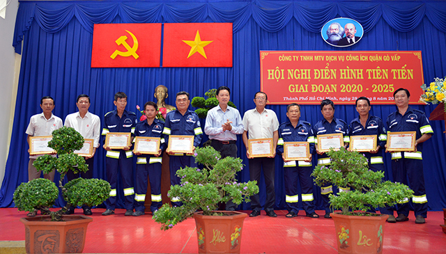 Tuyên dương Điển hình tiên tiến đợt 3